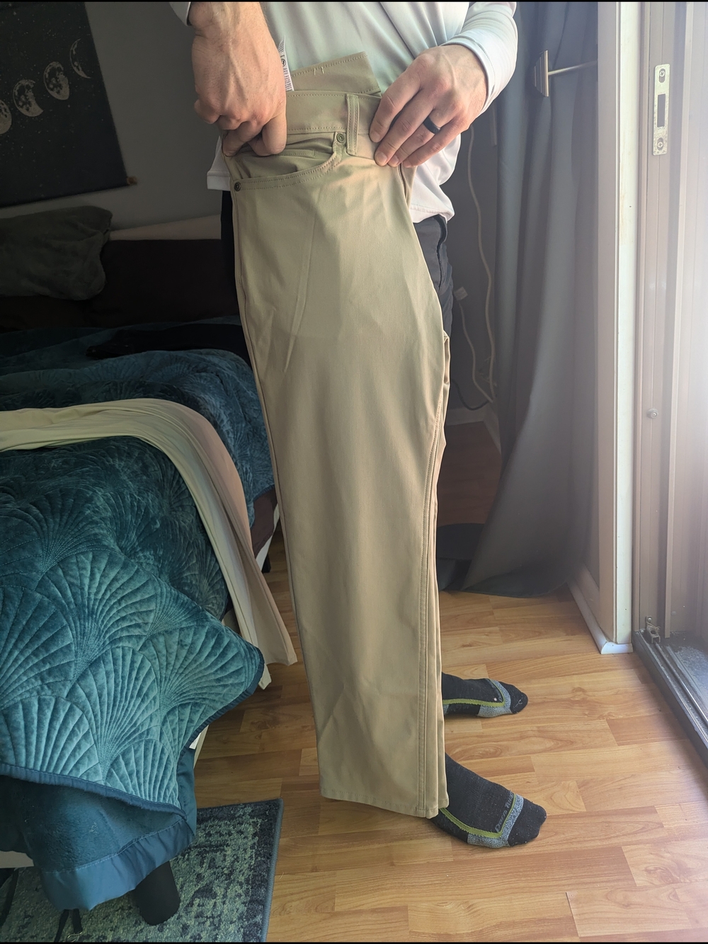 Men's 511 Straight Fit Chino Pants in Light Tan